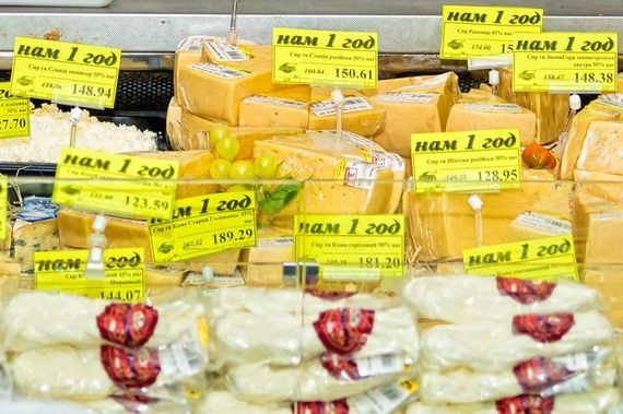 Ценникодержатель на прямоугольной пластиковой подставке прозрачного цвета, Прозрачный, 50 мм | Зображення 4