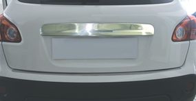 Накладка над номером (нерж.) З кнопкою, Carmos - Турецька сталь для Nissan Qashqai 2007-2010 рр