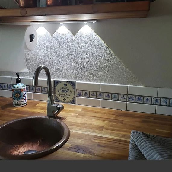 Сенсорний світильник LED з датчиком руху MZ-L1602 (40*10*400mm) Black | Зображення 3