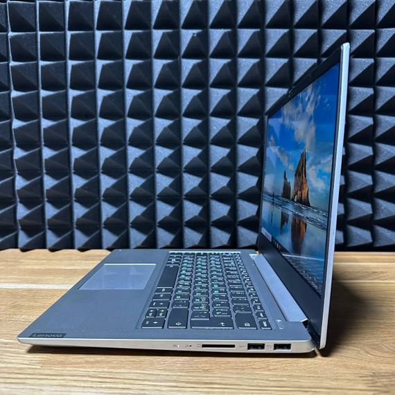 Ультрабук Б-клас Lenovo IdeaPad S340-14API / 14" (1920x1080) IPS / AMD Ryzen 7 3700U (4 (8) ядра по 2.3 - 4.0 GHz) / 8 GB DDR4 / 128 GB SSD / AMD Radeon RX Vega 10 Graphics / WebCam б/в | Зображення 5