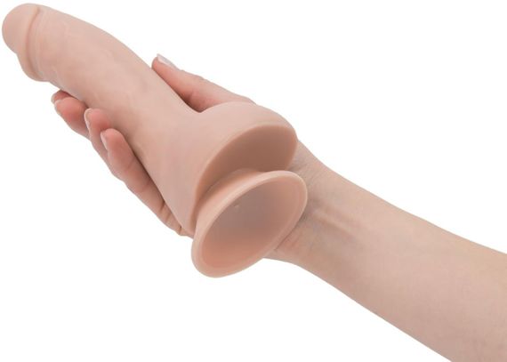 Вигнутий фалоімітатор на присосці ADDICTION — BRAD 7,5″ Dildo With Balls, Beige | Зображення 3