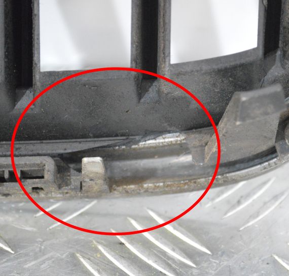 Решітка радіатора Seat Toledo III 2004-2009 Решітка переднього бампера Сеат Толедо 3 5P0853679A | Зображення 4