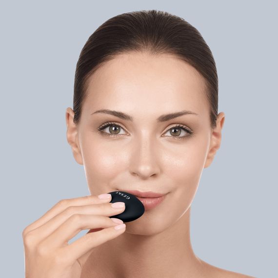 Пристрій для збільшення обʼєму губ GESKE Lip Volumizer&Booster 4в1 Small black | Зображення 3