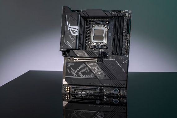 Материнcкая плата ASUS ROG STRIX X870-F GAMING WIFI sAM5 X870 4xDDR5 M.2 HDMI DP WiFi BT ATX 90MB1IV0-M0EAY0 | Зображення 3