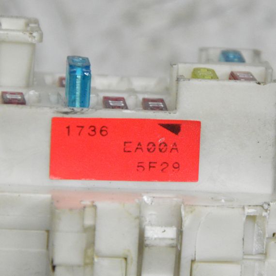 Блок запобіжників 2.5 DCI Nissan Navara D40 2005-2014 Блок запобіжників Ніссан Навара 1736EA00A | Зображення 2