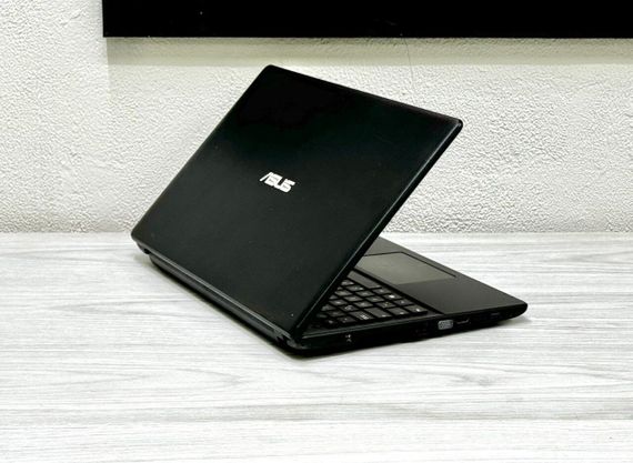 Ноутбук Б-класс Asus F551C / 15.6" (1366x768) TN / Intel Celeron 1007U (2 ядра по 1.5 GHz) / 4 GB DDR3 / 128 GB SSD / Intel HD Graphics / WebCam / Win 10 Home б/у | Зображення 4