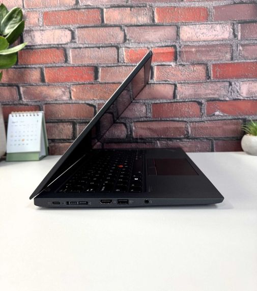 Ультрабук Lenovo ThinkPad T14s Gen 2 / 14" (1920x1080) IPS Touch / Intel Core i5-1135G7 (4 (8) ядра по 4.2 GHz) / 16 GB DDR4 / 256 GB SSD / Intel Iris Xe Graphics / WebCam б/у | Зображення 6