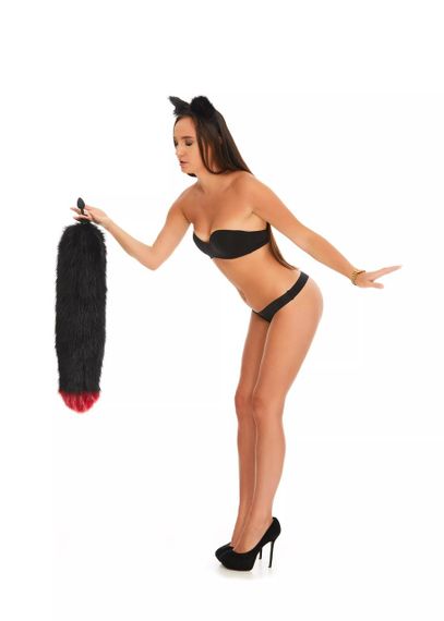 Анальний хутряний пухнастий хвіст без пробки, Чорний с темно-червоним кінчиком, OKOVA 60 см. sexstyle | Зображення 5