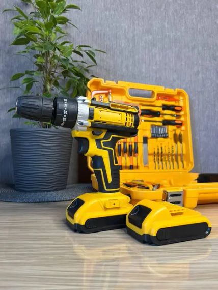 Аккумуляторный шуруповерт 24V с набором инструментов в кейсе, Шуруповерт