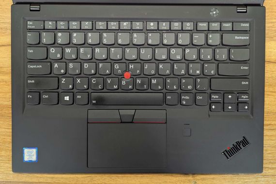 Ультрабук Lenovo ThinkPad x1 Carbon 6th / 14" (1920x1080) IPS Touch / Intel Core i7-8650U (4 (8) ядра по 1.9 - 4.2 GHz) / 16 GB DDR4 / 512 GB SSD / Intel UHD Graphics 620 / Fingerprint / WebCam / Windows 10 б/у + Подарок Беспроводная мышь / USB | Зображення 2
