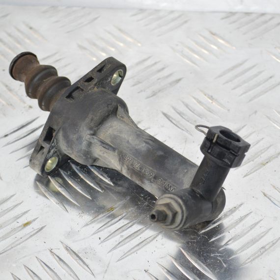 Циліндр зчеплення робочий Skoda Fabia Octavia Rapid 1999-2024 Робочий циліндр зчеплення Шкода Фабія 6Q0721261F | Зображення 2