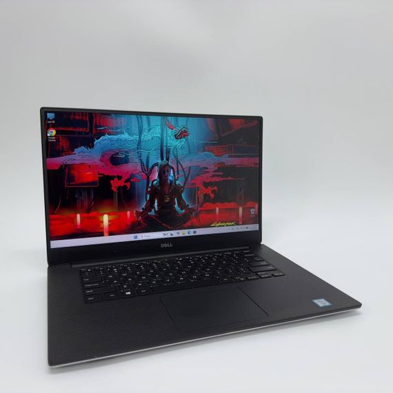 Мобільна робоча станція Б-клас Dell Precision 5520 / 15.6" (1920x1080) IPS / Intel Xeon E3-1505M v6 (4 (8) ядра по 3.0 - 4.0 GHz) / 16 GB DDR4 / 512 GB SSD / nVidia Quadro M1200, 4 GB GDDR5, 128-bit б/в + Подарунок Мишка та килимок | Зображення 1