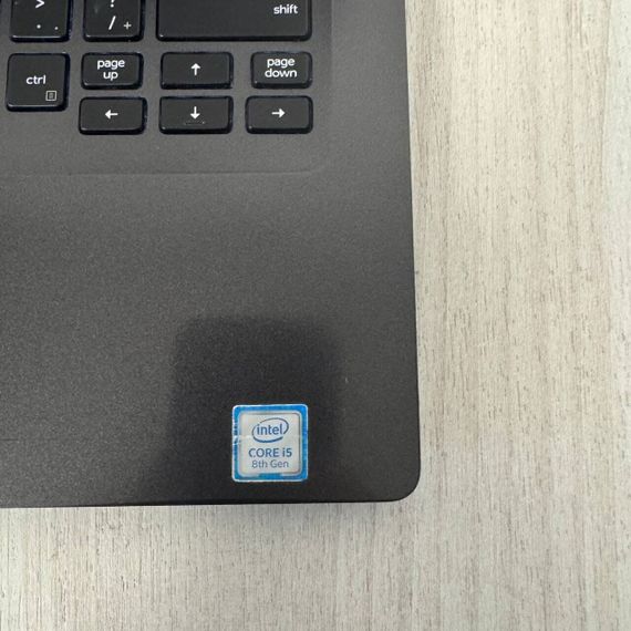 Ультрабук Б-класс Dell Latitude 5400 / 14" (1920x1080) IPS / Intel Core i5-8365U (4 (8) ядра по 1.6 - 4.1 GHz) / 8 GB DDR4 / 256 GB SSD / Intel UHD Graphics / WebCam б/у | Зображення 3
