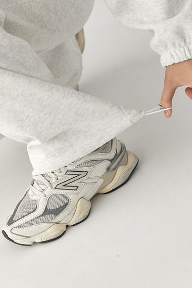 Зимовий однотонний спортивний костюм із затяжками - світло-сірий цвет, L (є розміри) | Зображення 3