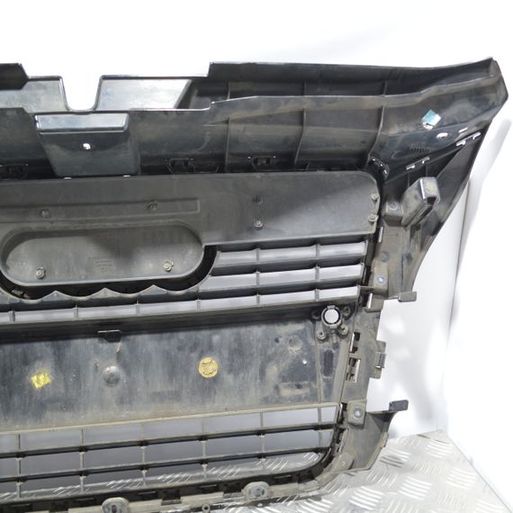 Решітка радіатора Audi A3 8P 2008-2012 рестайлінг Решітка переднього бампера Ауді а3 8р 8P0853037 | Зображення 8