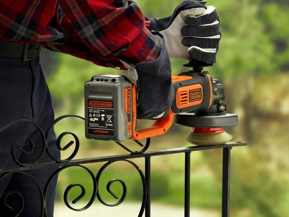 Шліфмашина кутова - болгарка акумуляторна Black&Decker без АКБ та ЗП BCG720N | Зображення 3