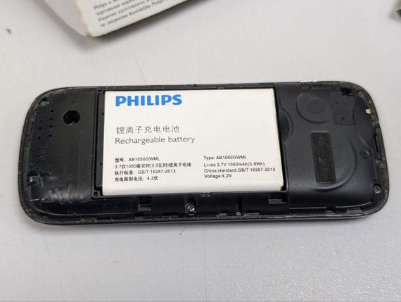 Кнопковий телефон Philips Xenium X1510 бу | Зображення 2