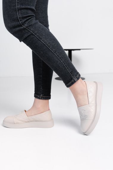 Лоферы женские Fashion Camilla 3895 38 размер 245 см Бежевый | Зображення 6