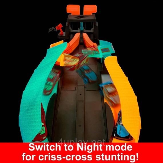 Трек Тачки Перекрестный запуск, светится в темноте Оригинал Disney Cars Glow Racers Launch & Criss-Cross | Зображення 5