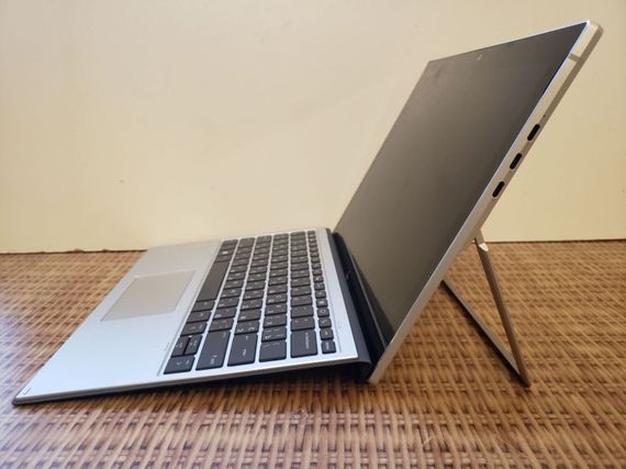 Нетбук-трансформер HP Elite x2 G4 / 12.3" (1920x1080) IPS Touch / Intel Core i5-8365U (4 (8) ядра по 1.6 - 4.1 GHz) / 8 GB DDR3 / 256 GB SSD / Intel UHD Graphics / WebCam б/у | Зображення 4