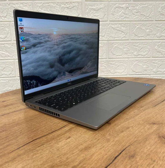 Ноутбук Dell Latitude 5520 i5 1145G7 16Gb SSD 512Gb Intel Iris Xe Б/В | Зображення 2