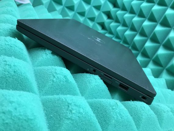 Ультрабук Б-класс Dell Latitude 7400 / 14" (1366x768) TN / Intel Core i5-8265U (4 (8) ядра по 1.6 - 3.9 GHz) / 8 GB DDR4 / 256 GB SSD M.2 / Intel UHD Graphics 620 / WebCam / USB 3.1 / HDMI / Windows 10 лицензия б/у | Зображення 4