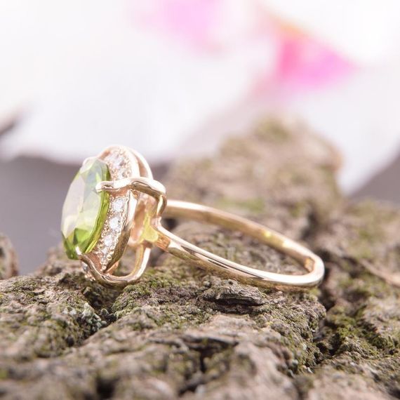 Кольцо из желтого золота с хризолитом 17.5 | Зображення 6