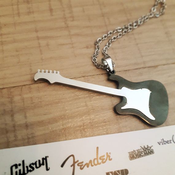Чоловічий кулон ланцюжок гітара прикрашання біжутерія чорний Fender Stratocaster | Зображення 3