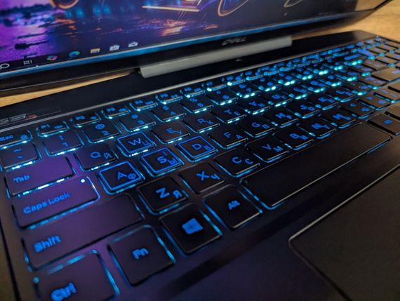 Ігровий ноутбук Dell G5 5500 / 15.6" (1920x1080) IPS / Intel Core i7-10750H (6 (12) ядер по 2.6 - 5.0 GHz) / 16 GB DDR4 / 1000 GB SSD / nVidia GeForce RTX 2070, 8 GB GDDR6, 256-bit / WebCam / Windows 10 б/в + Подарунок Бездротова миша / USB | Зображення 5