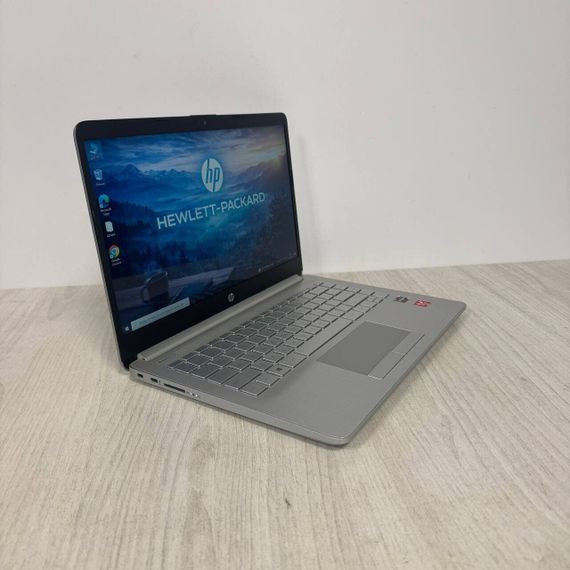 Ноутбук HP 14-dk1022wm / 14" (1366x768) TN / AMD Ryzen 3 3300U (4 ядра по 2.1 - 3.5 GHz) / 8 GB DDR4 / 128 GB SSD / AMD Radeon Vega 6 Graphics / WebCam б/в | Зображення 3