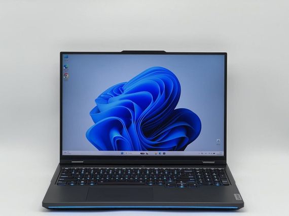 Ігровий ноутбук Lenovo Legion Pro 7 16IRX8H / 16" (2560x1600) IPS / Intel Core i9-13900HX (24 (32) ядра по 3.9 - 5.4 GHz) / 32 GB DDR5 / 960 GB SSD / nVidia GeForce RTX 4080, 12 GB GDDR6, 192-bit / WebCam б/в + Подарунок Бездротова миша HOCO GM28 | Зображення 1