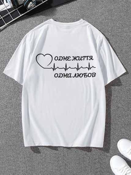 Футболка з мерчем