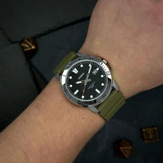 Чоловічий годинник Casio MTP-VD01-3E | Зображення 1
