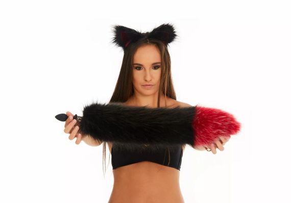 Анальний хутряний хвіст без пробки, Чорний з темно-червоним кінчиком, OKOVA, 50 см. sexstyle | Зображення 2