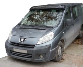 Козырек на лобовое стекло (черный глянец, 5мм) для Peugeot Expert 2007-2017 гг