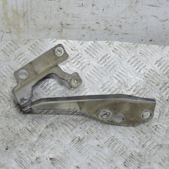 Петля капота ліва Volvo S40 V50 2004-2012 Завіса капота ліва Вольво с40 в50 30753597