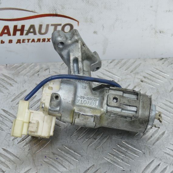 Замок запалювання Toyota Yaris 1999-2005 1.4 D-4D Тойота Яріс 45020521 45020-52-1 | Зображення 1