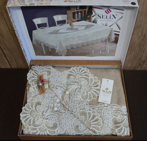 Велюрова скатертина Selin Yesim 160×350 см Бежева | Зображення 1