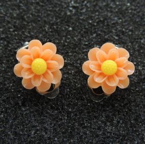 Серьги клипсы детские для ушей без пробивания цветок Георгина оранжевая с желтой