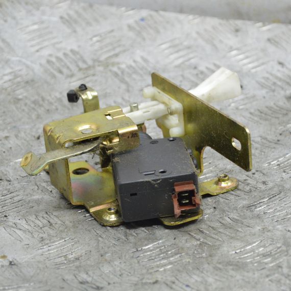 Замок кришки багажника Peugeot Partner M59 2003-2008 Замок багажника Пежо Партнер м59 | Зображення 3