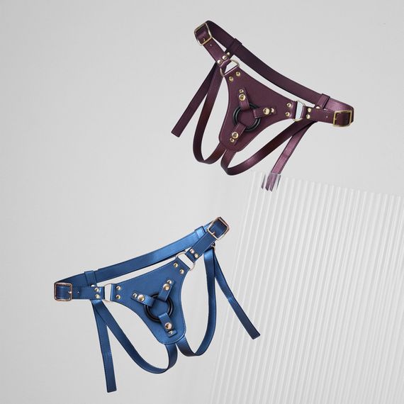 Трусики для страпона Strap-On-Me Harness Generous Blue, One Size, штучна шкіра, регульовані ремені, змінні кріплення для дилдо | Зображення 4