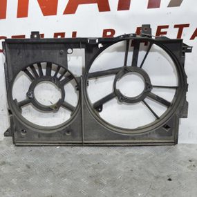 Дифузор вентилятора радіатора 3.0 CDTI Opel Vectra C Signum 2003-2008 Корпус вентилятора Опель 24453601