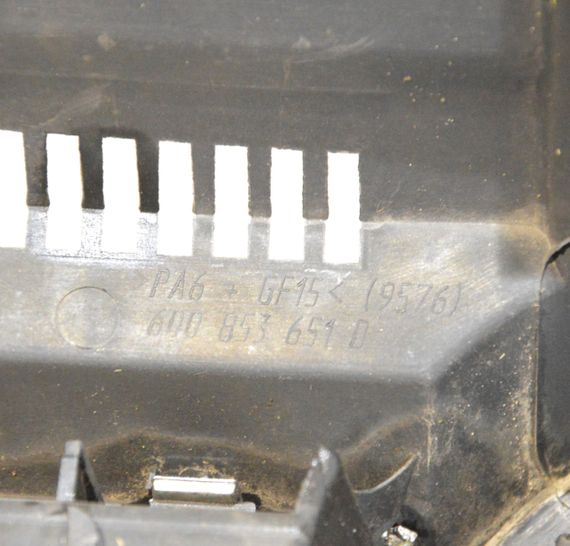 Решітка радіатора VW Volkswagen Polo IV 9N чорна хром 2001-2009 Фольксваген Поло 6Q0853651D | Зображення 4