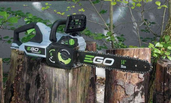 Пила ланцюгова акумуляторна EGO CS1410E (35 см, 20 м/с, 56 В, без акумуляторів та зарядного пристрою) | Зображення 6