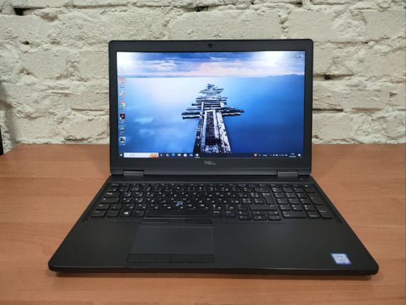 Ноутбук Dell Latitude 5591 / 15.6" (1920x1080) IPS / Intel Core i7-8750H (6 (12) ядер по 2.2 - 4.1 GHz) / 16 GB DDR4 / 240 GB SSD / nVidia GeForce MX130, 2 GB DDR5, 64-bit / WebCam б/в | Зображення 1