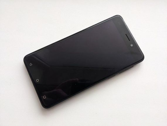 Смартфон nomi i5011 бу