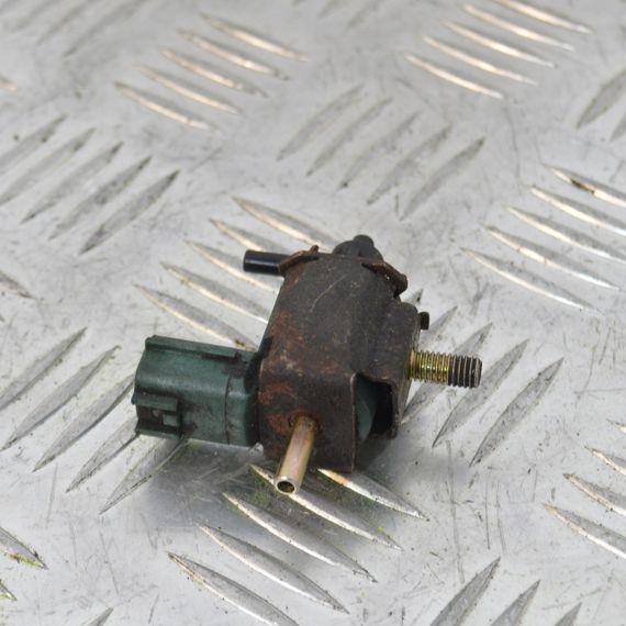 Клапан управління турбіни 2.0 Mazda 6 2002-2007 Клапан датчик вакуумний Мазда 6 K5T46592 | Зображення 1