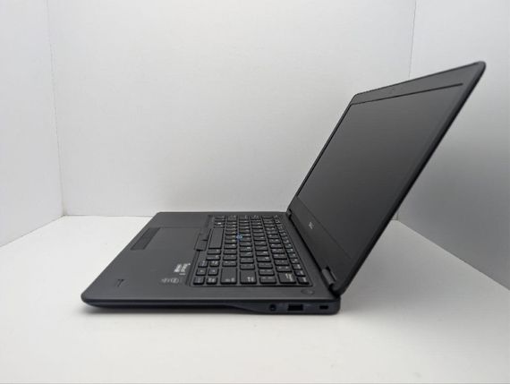 Ультрабук Dell Latitude E7450 / 14" (1920x1080) IPS / Intel Core i5-5300U (2 (4) ядра по 2.3 - 2.9 GHz) / 16 GB DDR3 / 120 GB SSD / Intel HD Graphics 5500 / WebCam б/у | Зображення 4