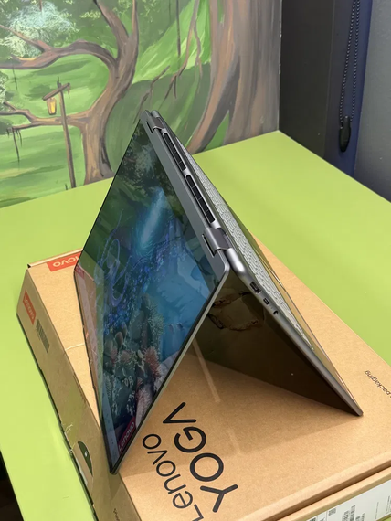 Ультрабук-трансформер Б-клас Lenovo Yoga 7 2in1 / 16" (1920x1200) IPS Touch / Intel Core Ultra 7 256V (8 ядер по 2.2 - 4.8 GHz) / 16 GB DDR5 / 1000 GB SSD / Intel Arc 140V GPU / WebCam / TouchID б/в | Зображення 3