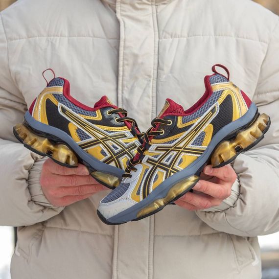 Демісезонні кросівки Asics колір червоний/жовтий/сірий | Зображення 2